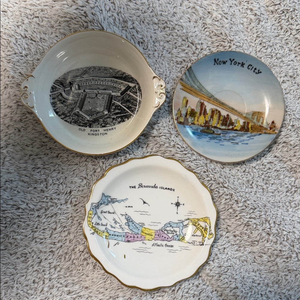 Vintage Souvenir Set of 3 Plates